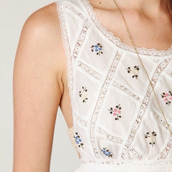 FREE PEOPLE New Romantics Sleeveless White Embroidered Lattice Tank Top XS - Picture 7 of 7